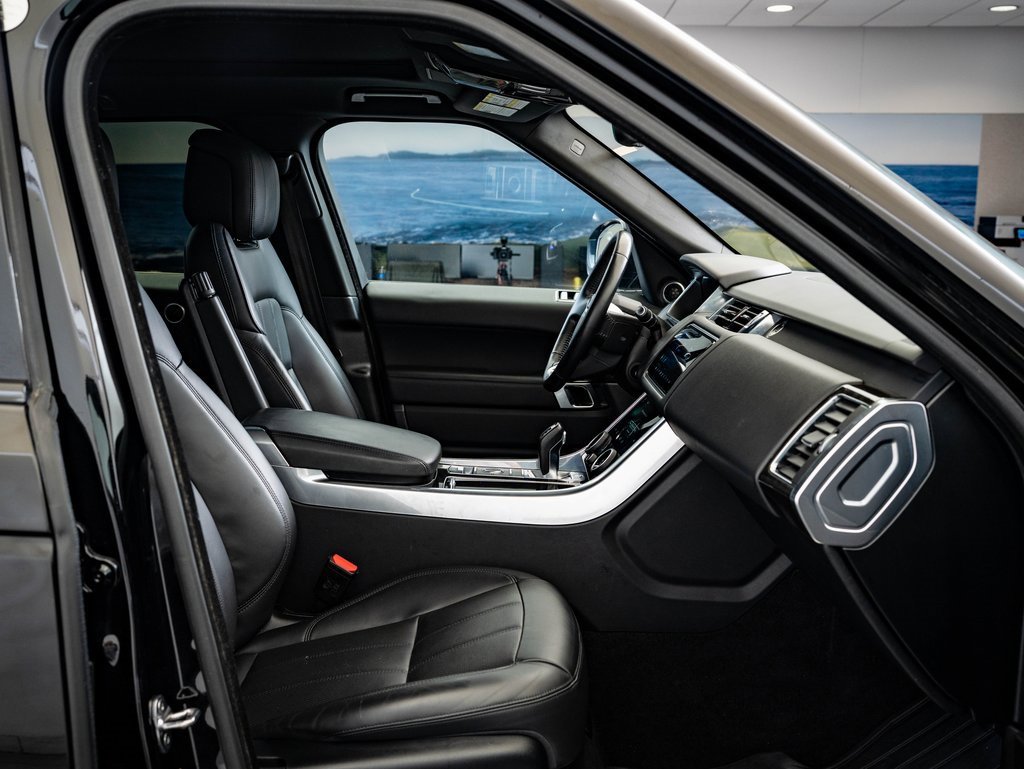 Used 2020 Land Rover Range Rover Sport HSE image 25