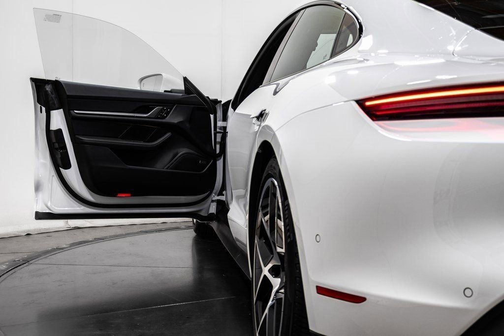 New 2025 Porsche Taycan 4S image 17