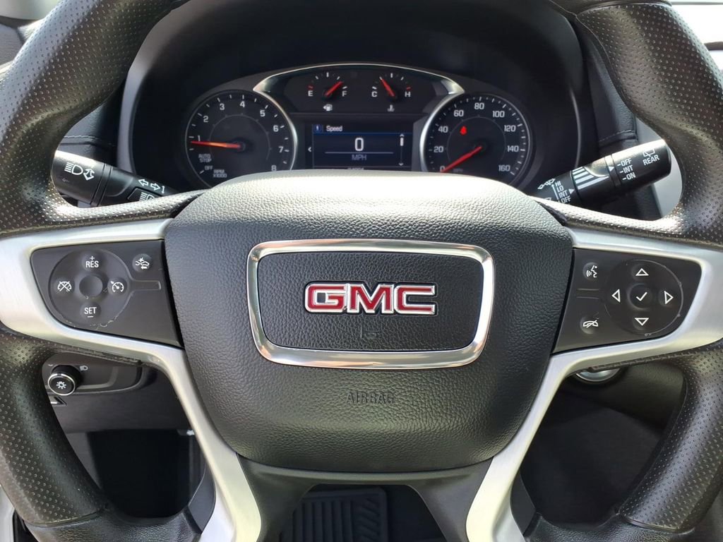 Used 2022 GMC Terrain SLE w/ Driver Convenience Package image 5
