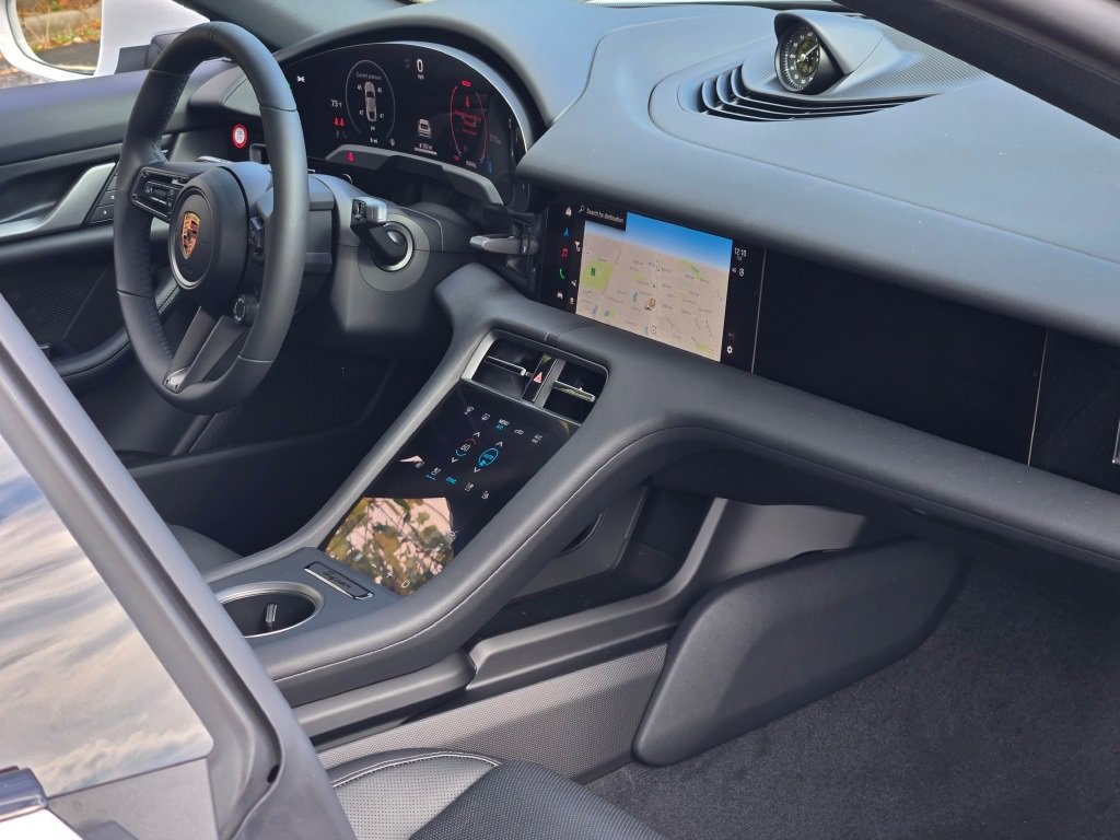 New 2026 Porsche Taycan image 38
