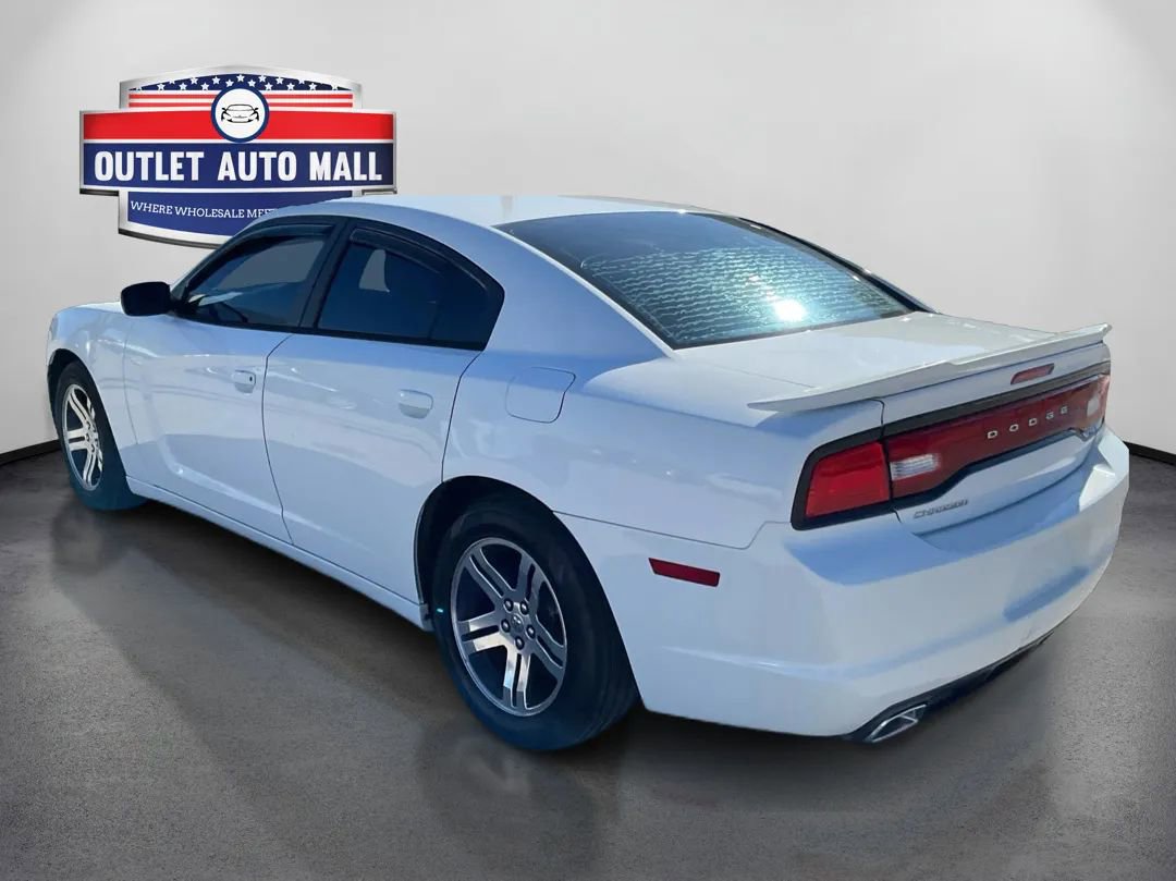 Used 2014 Dodge Charger SE image 5