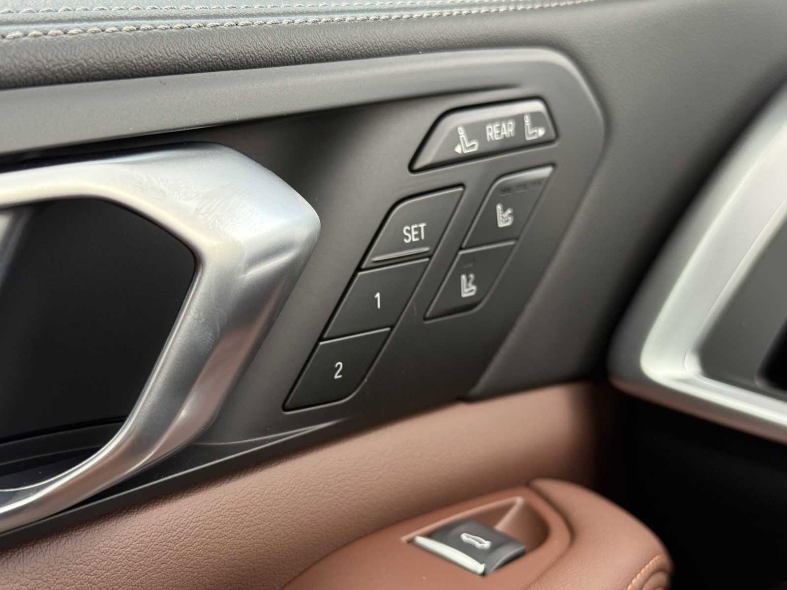 New 2026 BMW X7 xDrive40i w/ Executive Package image 25