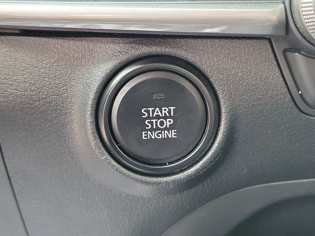 Used 2023 MAZDA MAZDA3 s image 23