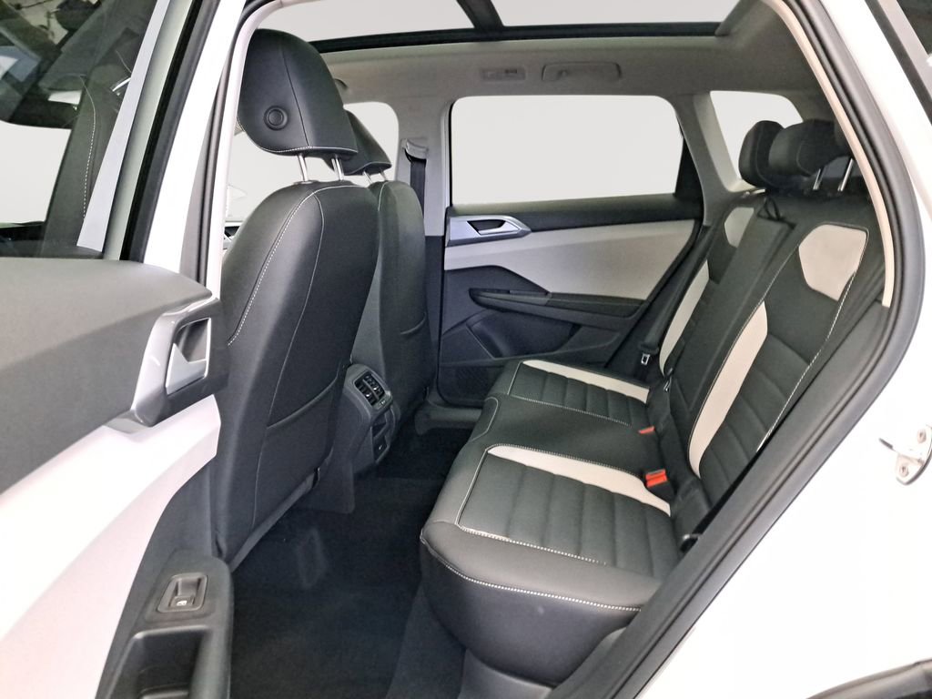 New 2025 Volkswagen Taos SEL image 14