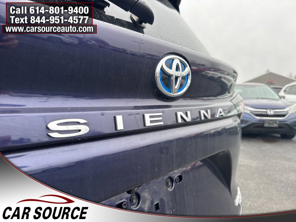 Used 2022 Toyota Sienna Platinum image 7