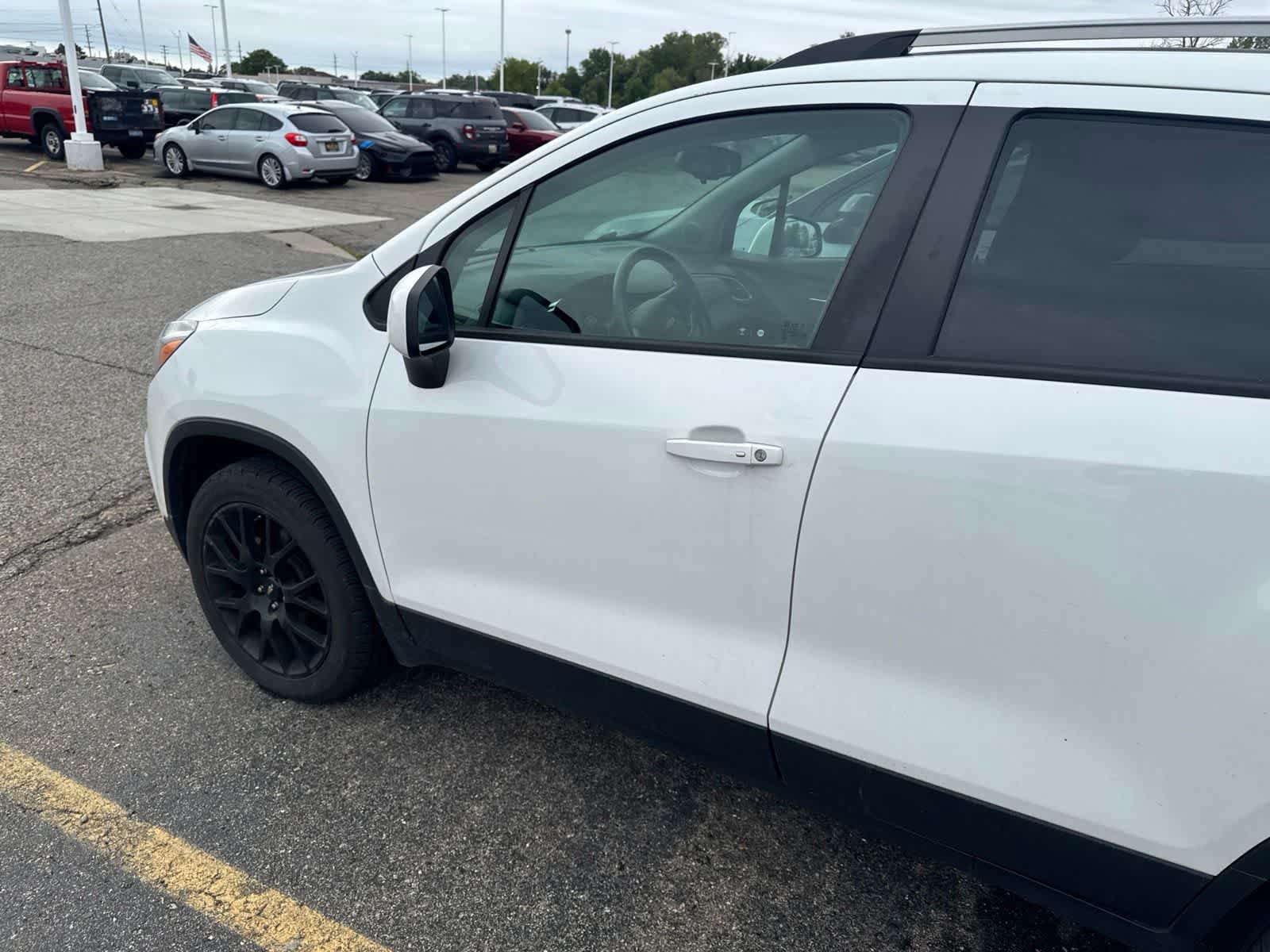 Used 2021 Chevrolet Trax LT w/ Sport Edition AWD/4WD image 14