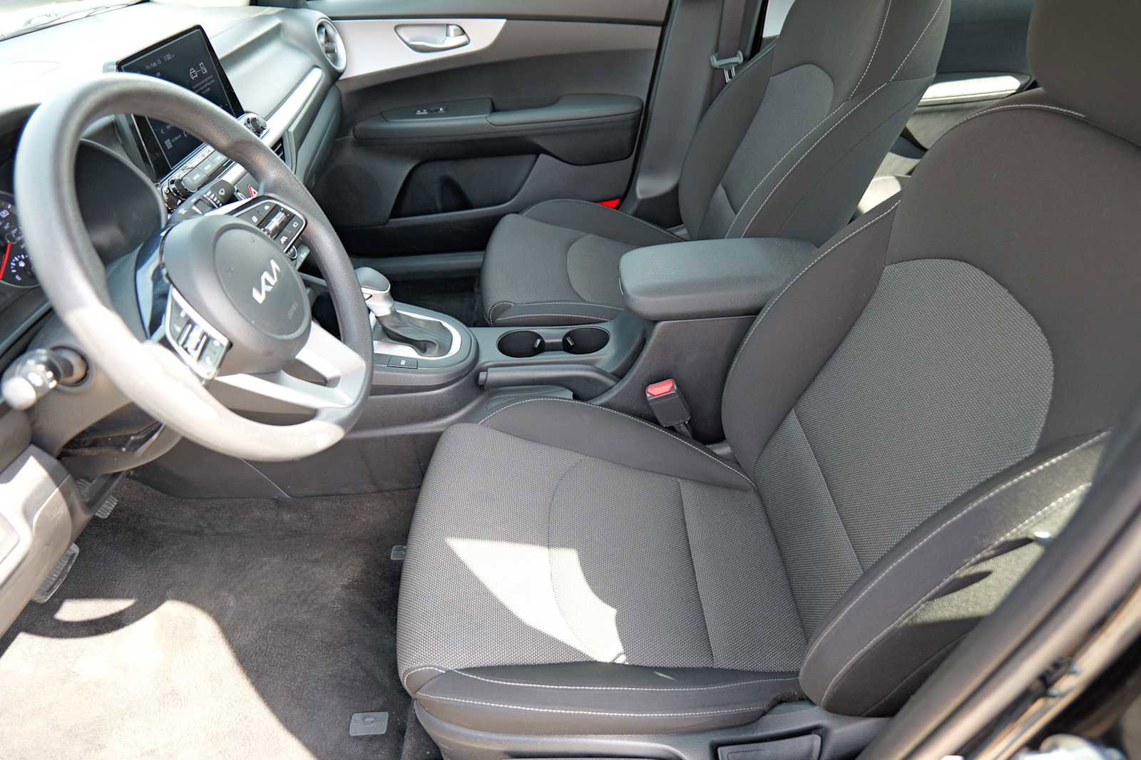 Certified 2024 Kia Forte LXS image 10