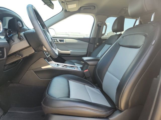 Used 2023 Ford Explorer XLT w/ Equipment Group 202A image 24