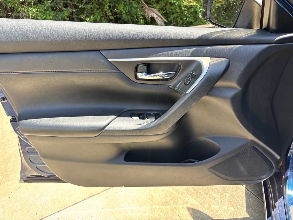 Used 2017 Nissan Altima 2.5 SR FWD image 15