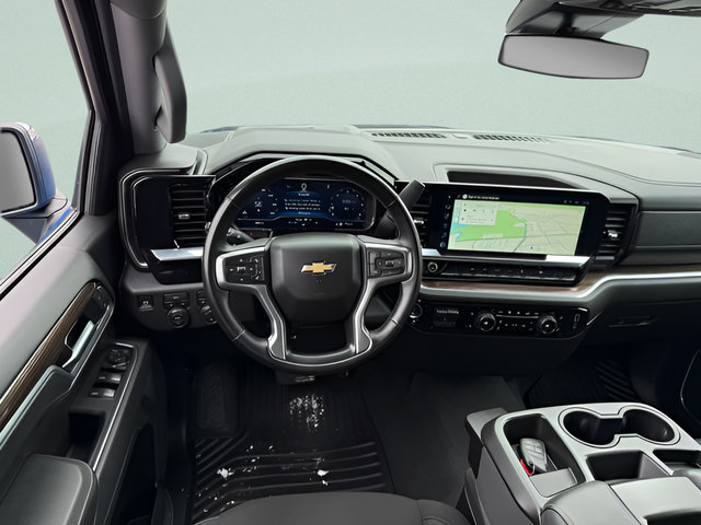 Used 2025 Chevrolet Silverado 1500 LT AWD/4WD image 7