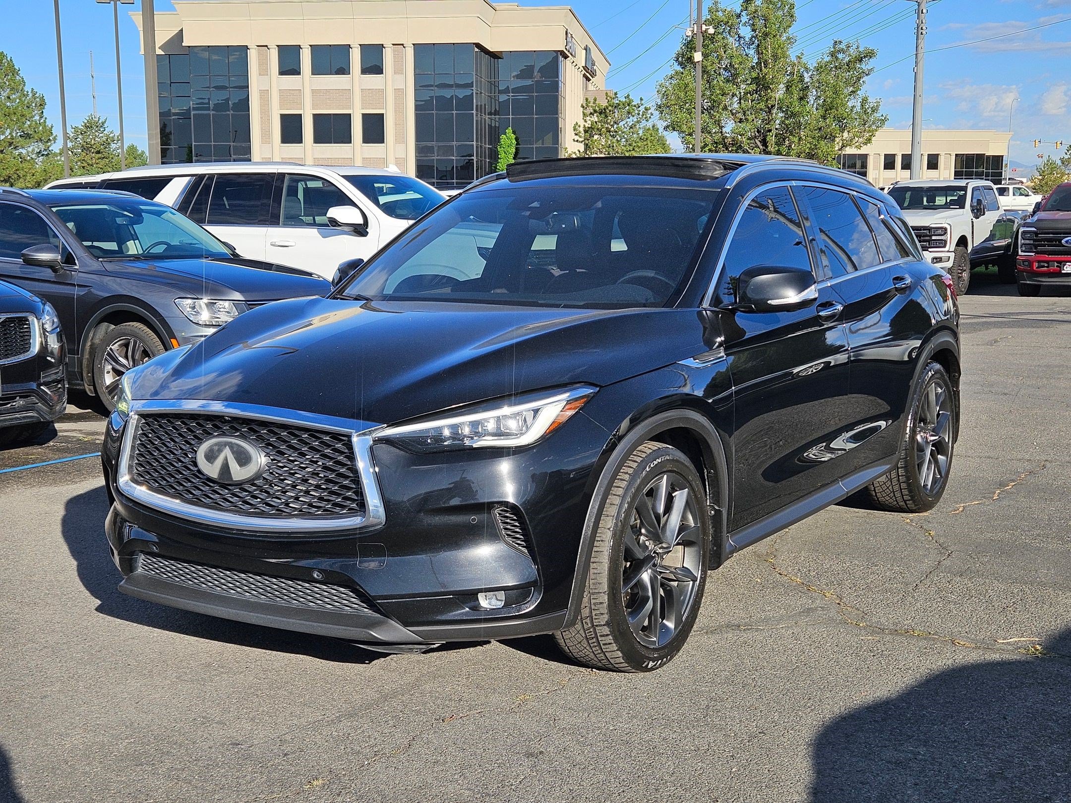 Used 2019 INFINITI QX50 Essential w/ Sensory Package AWD/4WD image 10