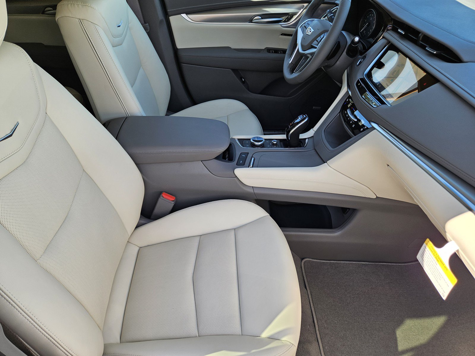 New 2026 Cadillac XT5 Premium Luxury w/ Driver Assist Package FWD image 10
