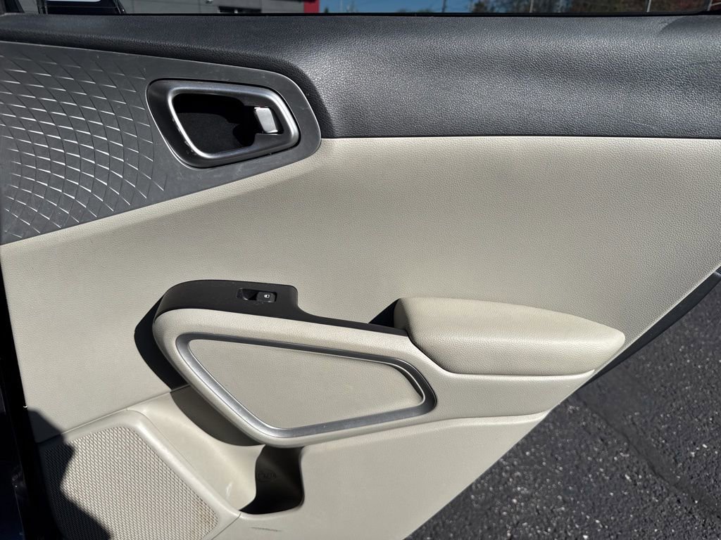 Used 2020 Kia Soul LX image 54