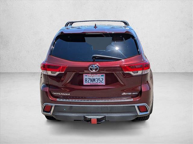 Used 2017 Toyota Highlander Limited AWD/4WD image 7