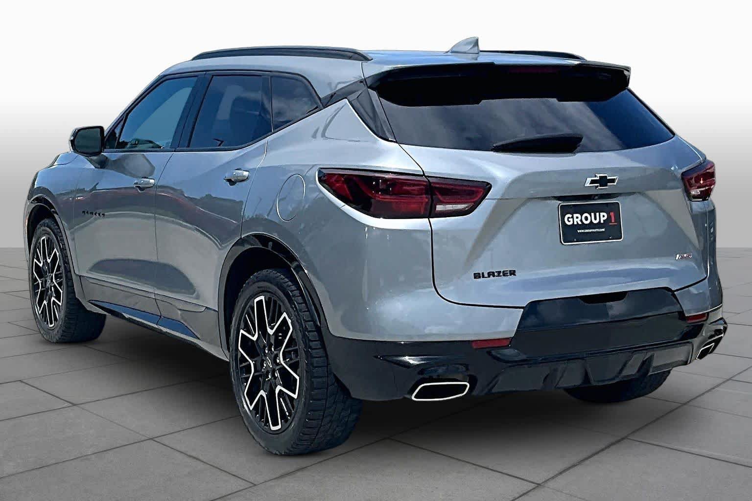 Used 2023 Chevrolet Blazer RS w/ Enhanced Convenience Package FWD image 12
