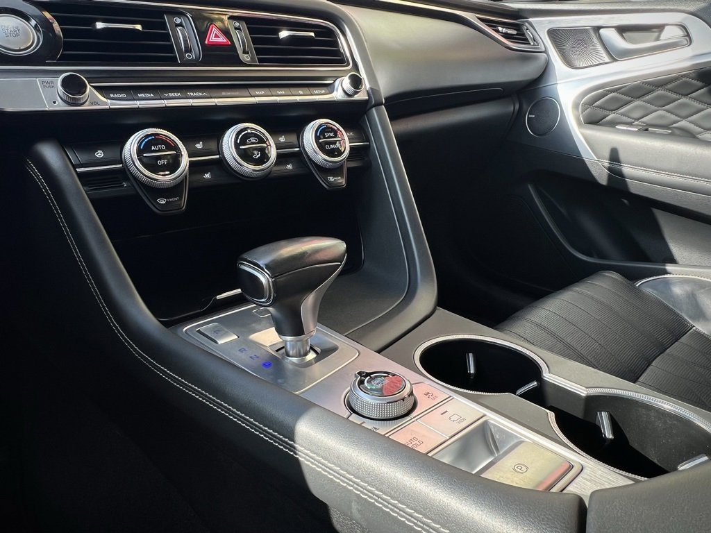 Used 2020 Genesis G70 3.3T w/ Prestige Package image 72