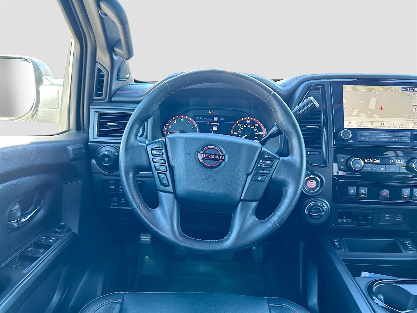 Used 2023 Nissan Titan PRO-4X w/ Pro-4x Convenience Package image 23