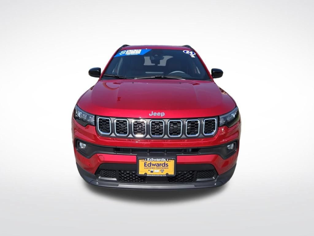 Used 2024 Jeep Compass Latitude AWD/4WD image 9