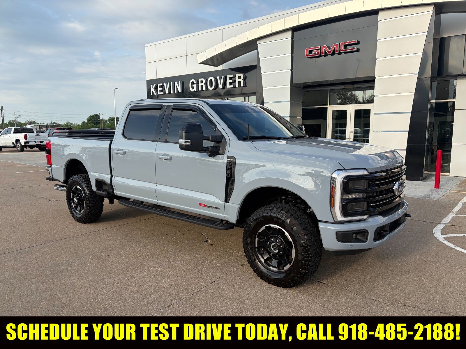 Used 2025 Ford F250 Platinum w/ Tremor Off-Road Package AWD/4WD image 1