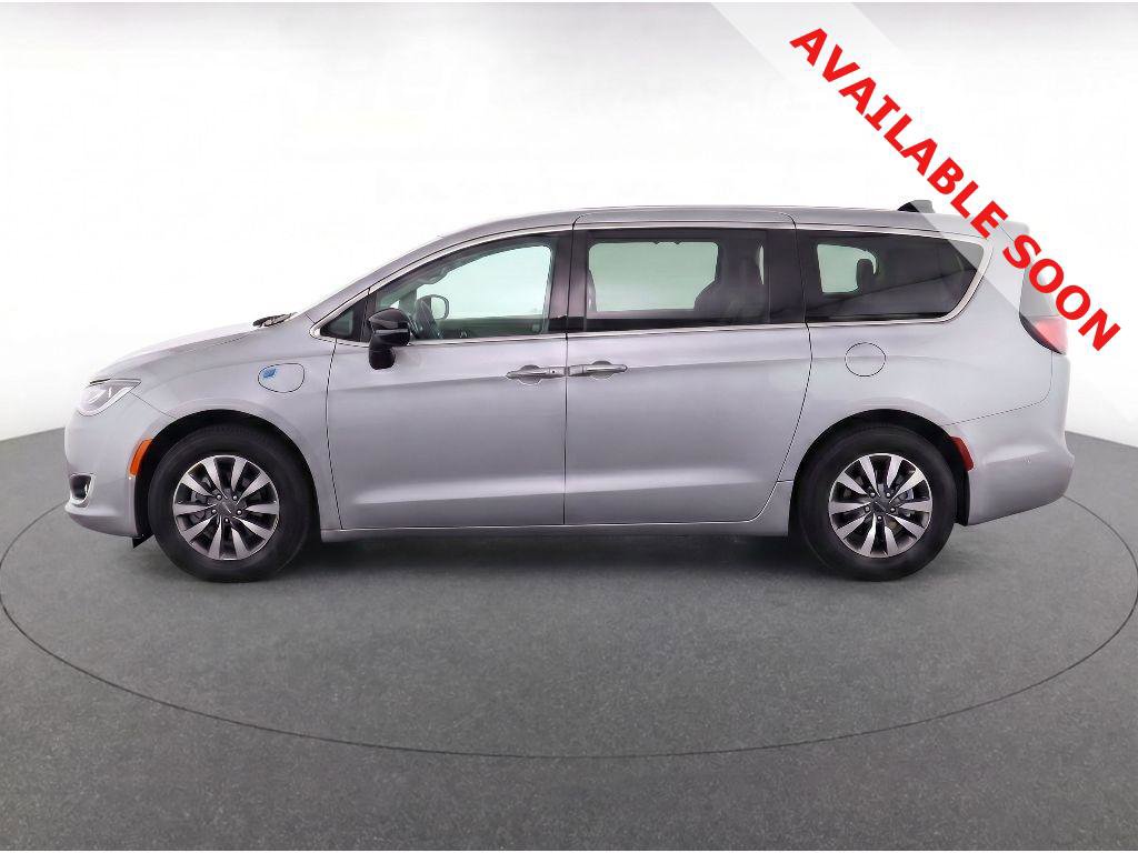 Used 2024 Chrysler Pacifica Limited FWD image 1
