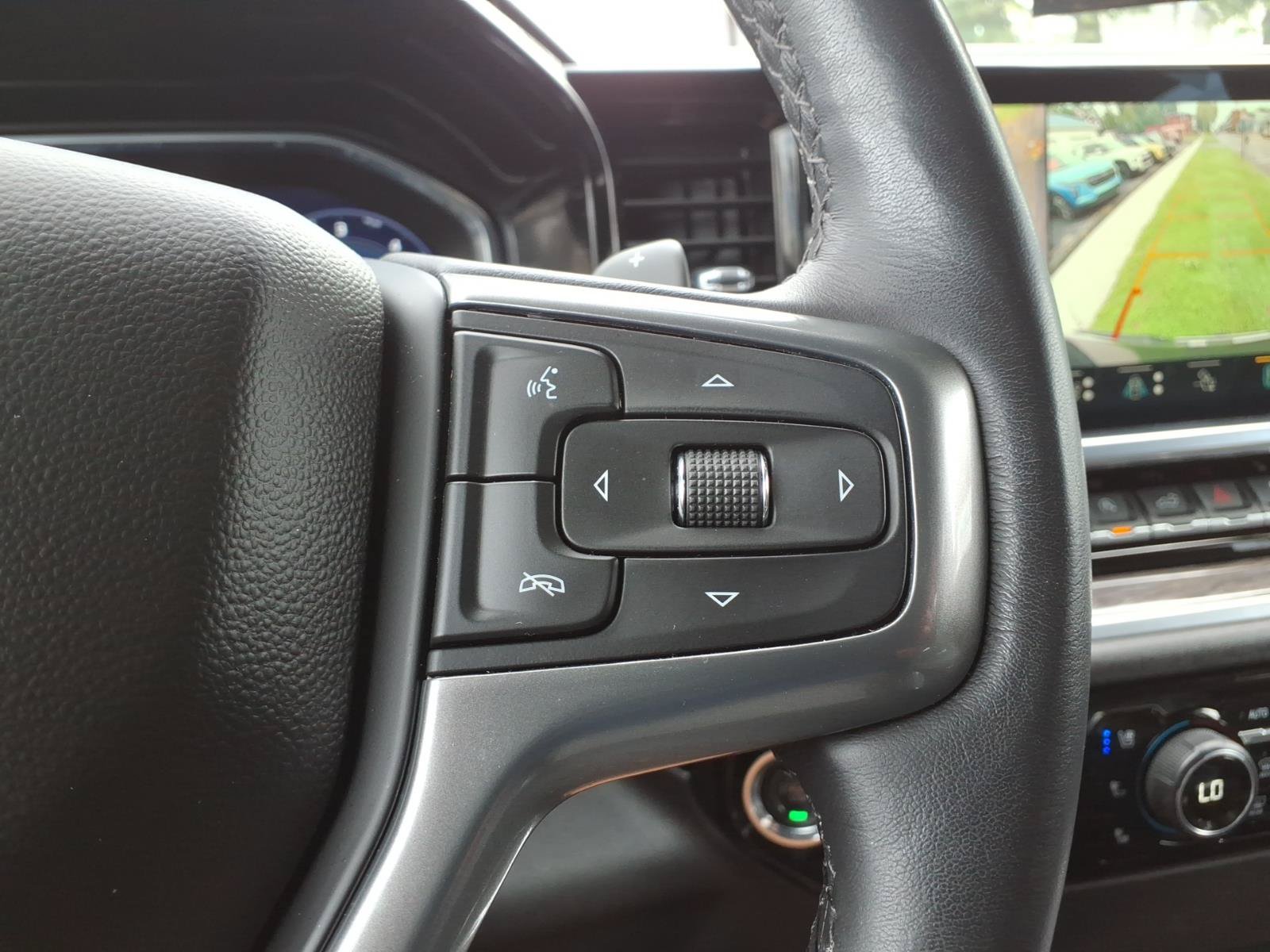 Certified 2022 Chevrolet Silverado 1500 LTZ w/ Technology Package AWD/4WD image 28