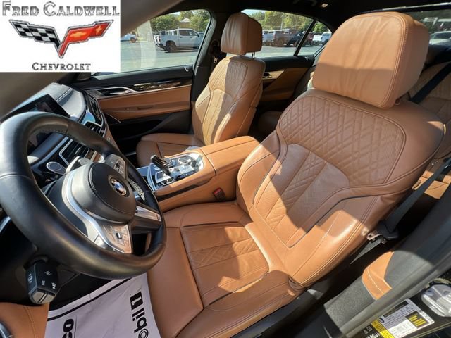 Used 2021 BMW 740i xDrive w/ Luxury Rear Seating Package AWD/4WD image 25