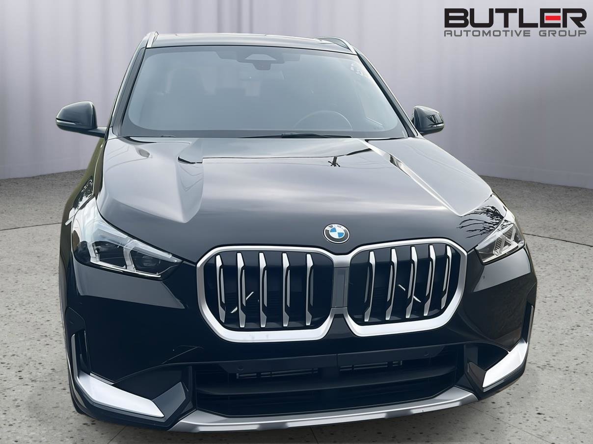 Certified 2025 BMW X1 xDrive28i w/ Convenience Package image 4