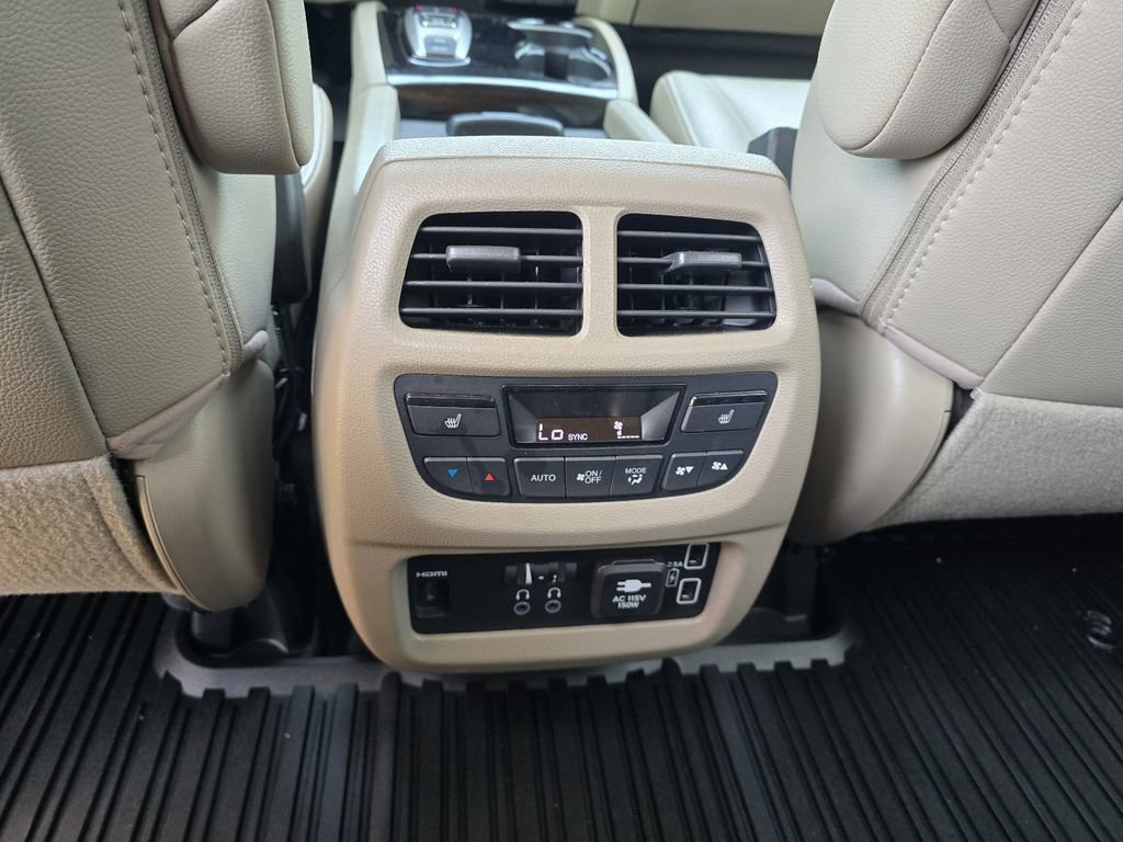 Used 2022 Honda Pilot Touring image 25