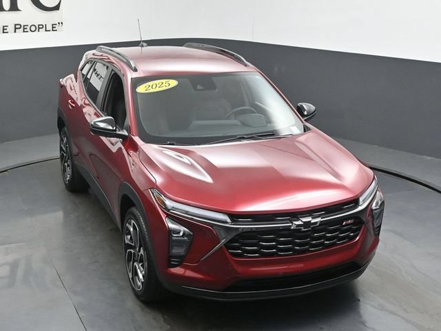 Used 2025 Chevrolet Trax RS FWD image 51