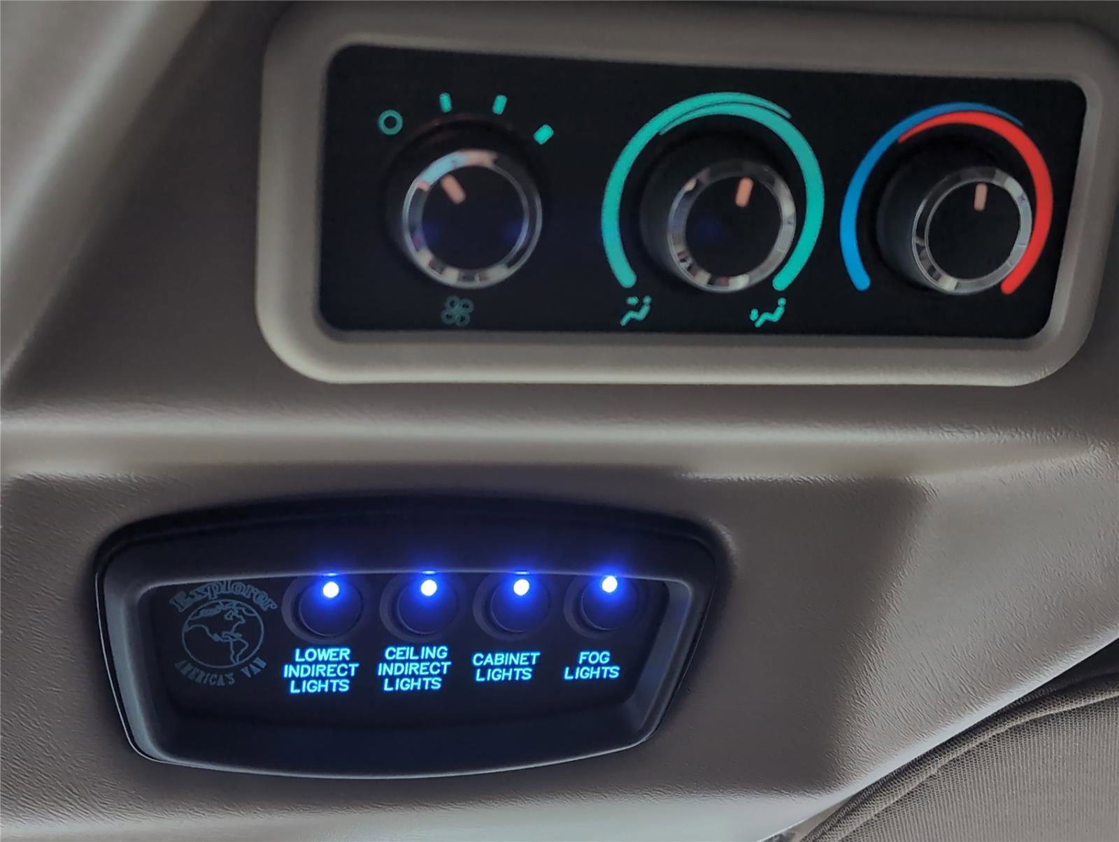 Used 2022 Chevrolet Express 2500 Extended w/ Enhanced Convenience Package image 13