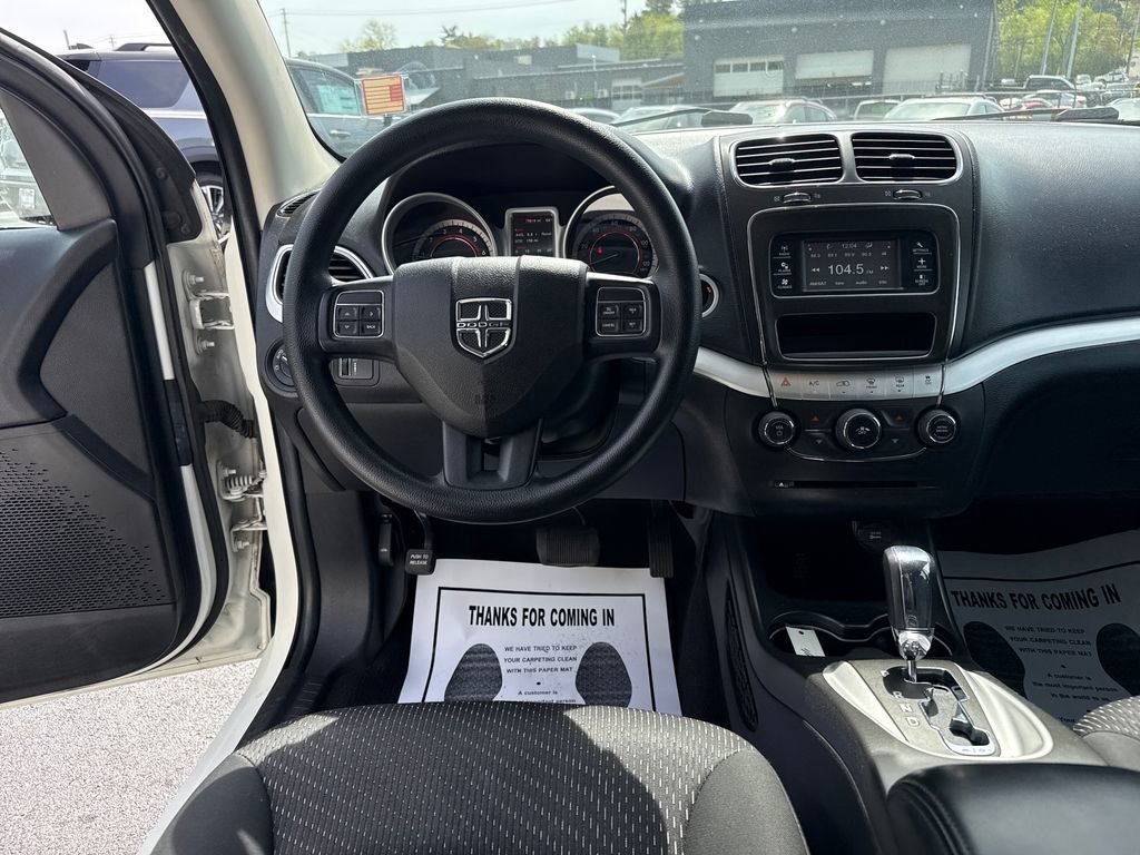 Used 2017 Dodge Journey SE w/ Flexible Seating Group image 13