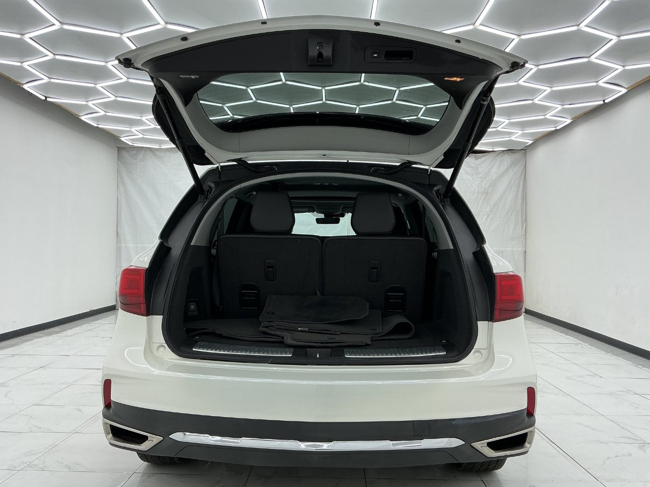 Used 2019 Acura MDX FWD image 46