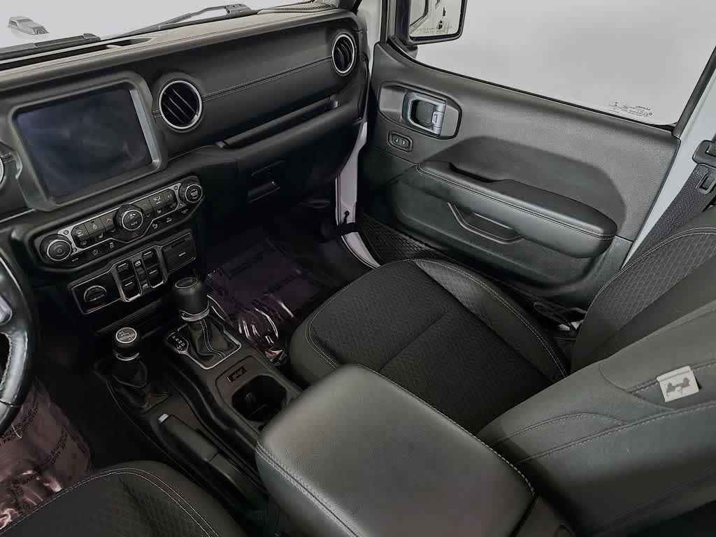 Used 2021 Jeep Wrangler Unlimited Sahara AWD/4WD image 11