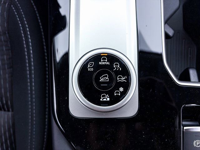 New 2025 Mitsubishi Outlander ES image 19