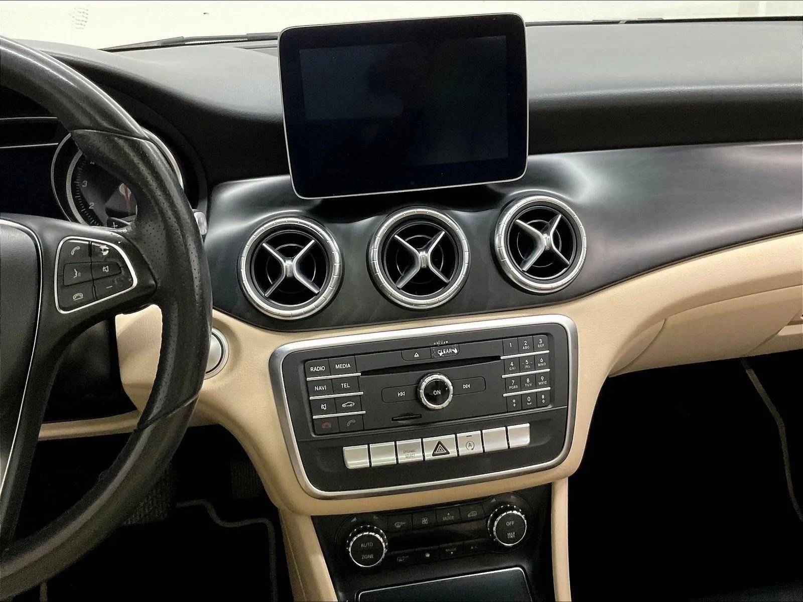 Used 2017 Mercedes-Benz CLA 250 image 23