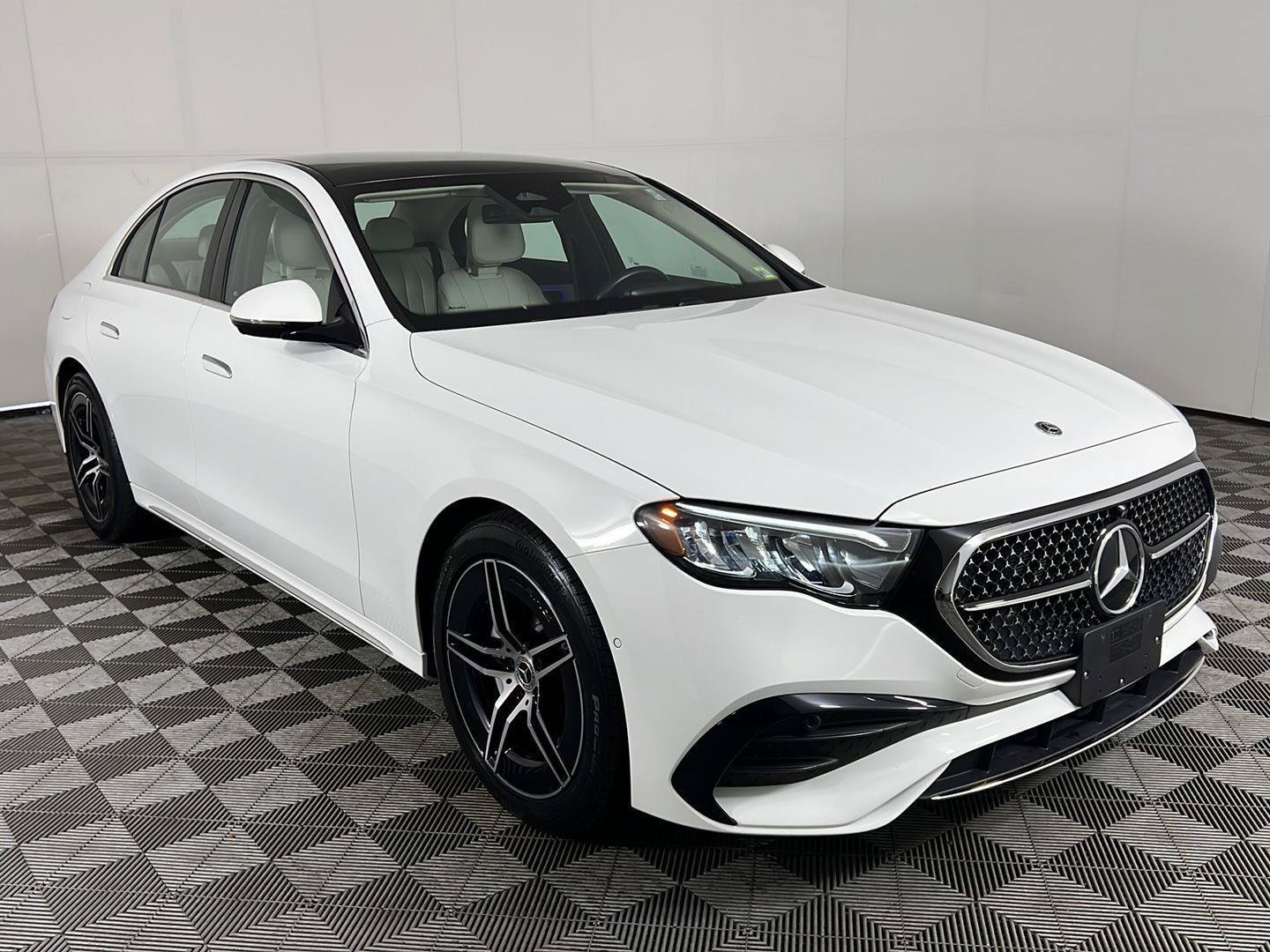 Certified 2024 Mercedes-Benz E 350 4MATIC Sedan image 23