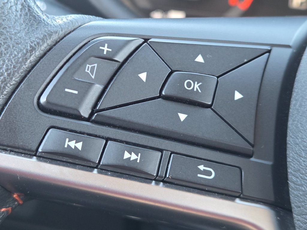 Used 2021 Nissan Kicks SR w/ SR Premium Package FWD image 11