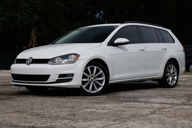 Used 2017 Volkswagen Golf SE FWD image 1
