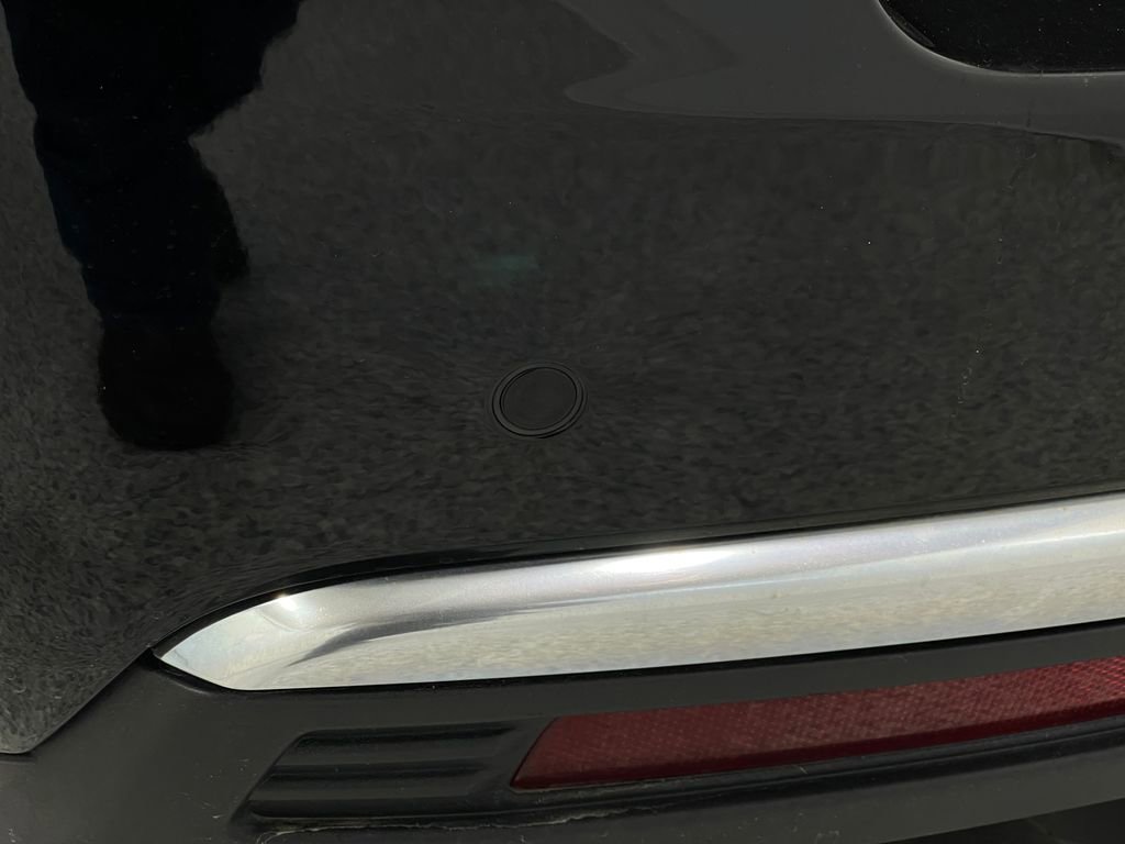 Used 2021 GMC Yukon Denali w/ Advanced Technology Package image 13