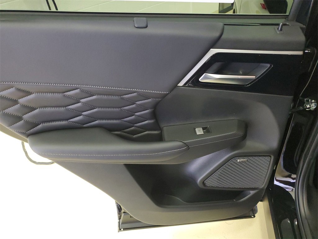 New 2025 Mitsubishi Outlander SEL image 10