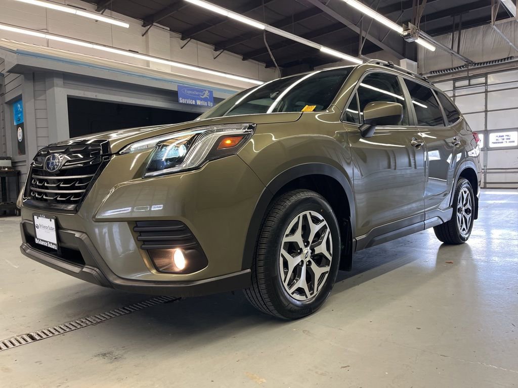 Certified 2022 Subaru Forester Premium image 6