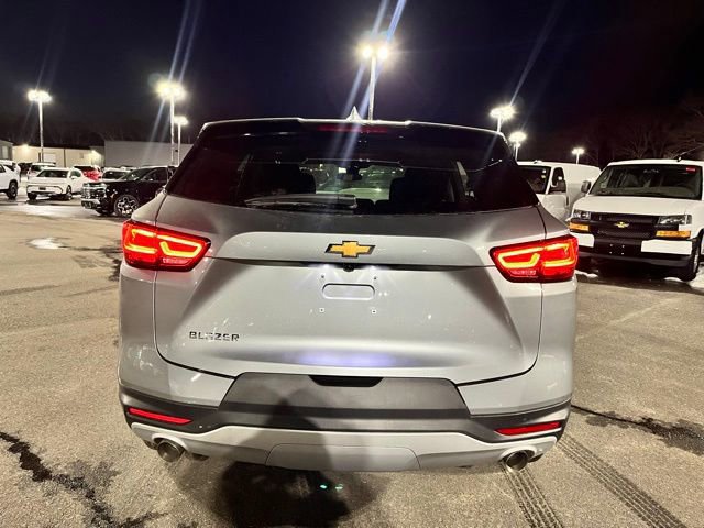 Used 2025 Chevrolet Blazer LT FWD image 7