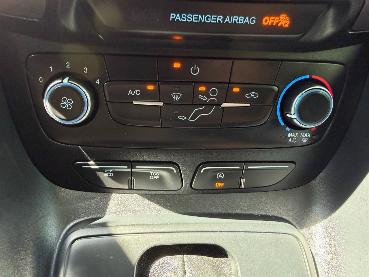 Used 2019 Ford Transit Connect XL FWD image 25
