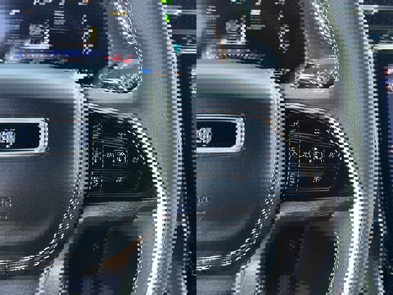 Used 2023 Jeep Grand Cherokee Overland w/ Luxury Tech Group IV image 13