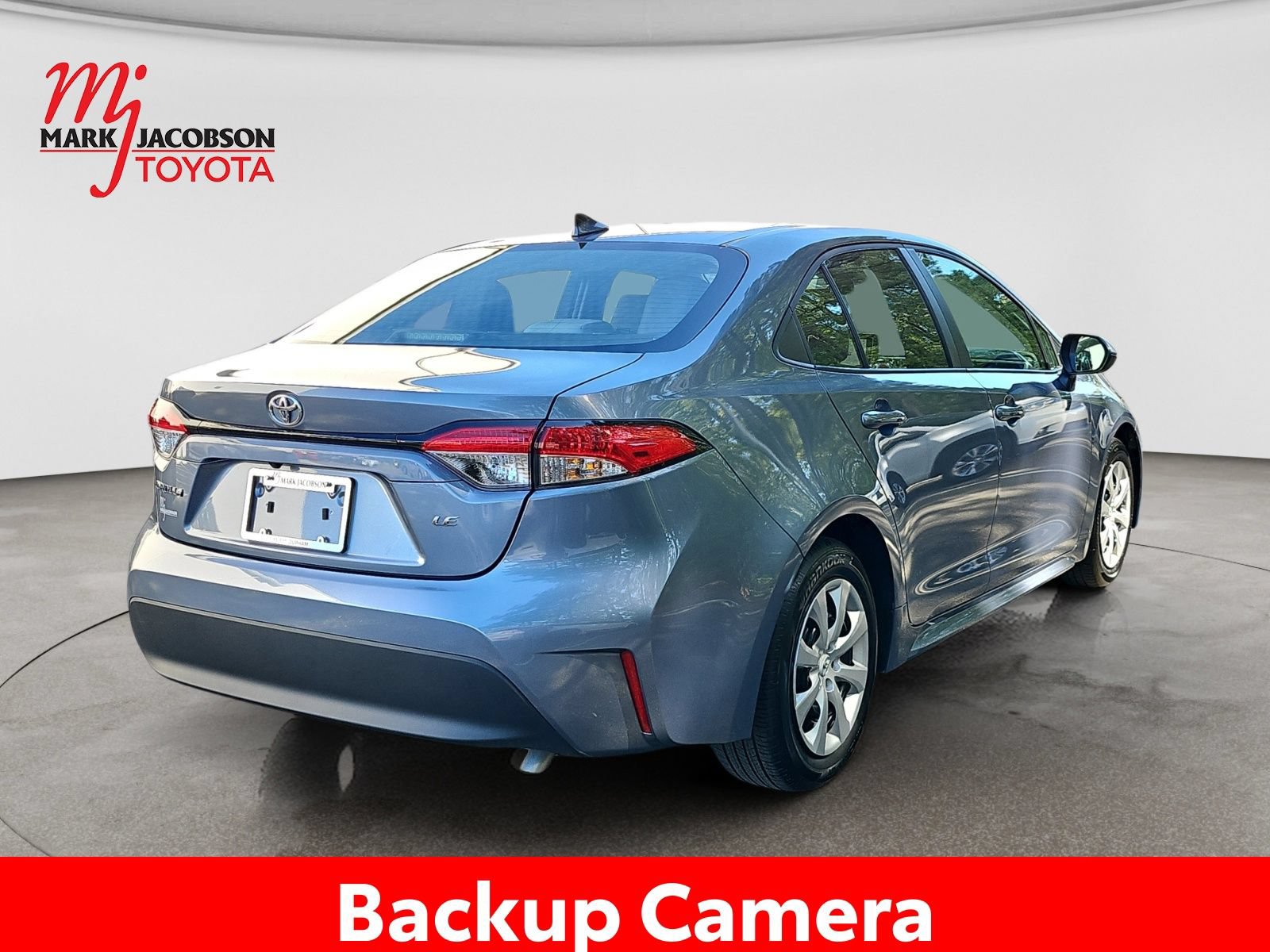 Used 2025 Toyota Corolla LE w/ Convenience Package FWD image 9
