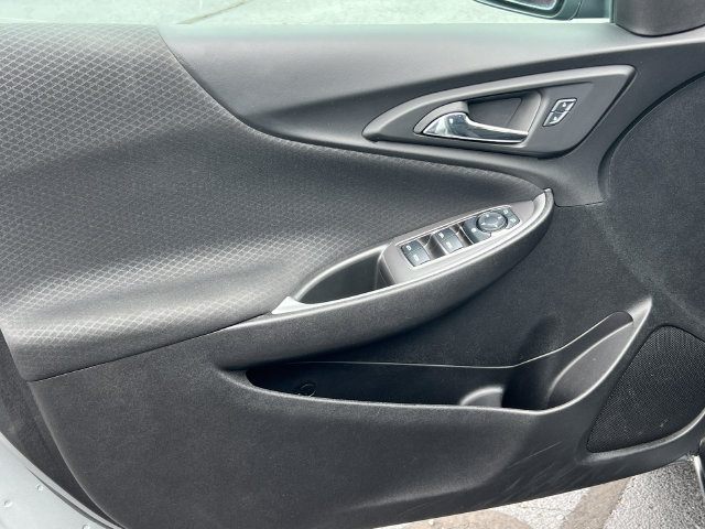 Used 2025 Chevrolet Malibu LT FWD image 13
