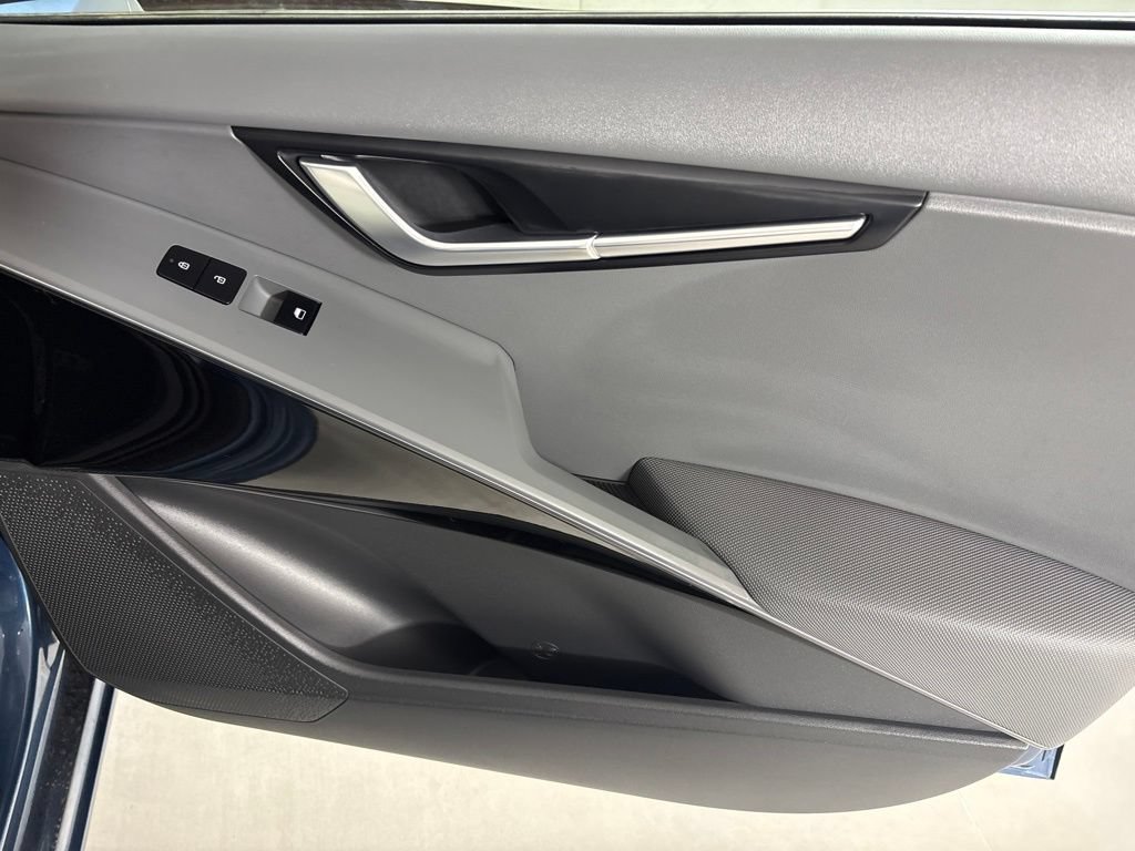New 2026 Kia Niro EX FWD image 15
