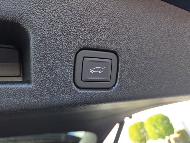 New 2026 GMC Acadia Denali w/ Super Cruise Package image 13