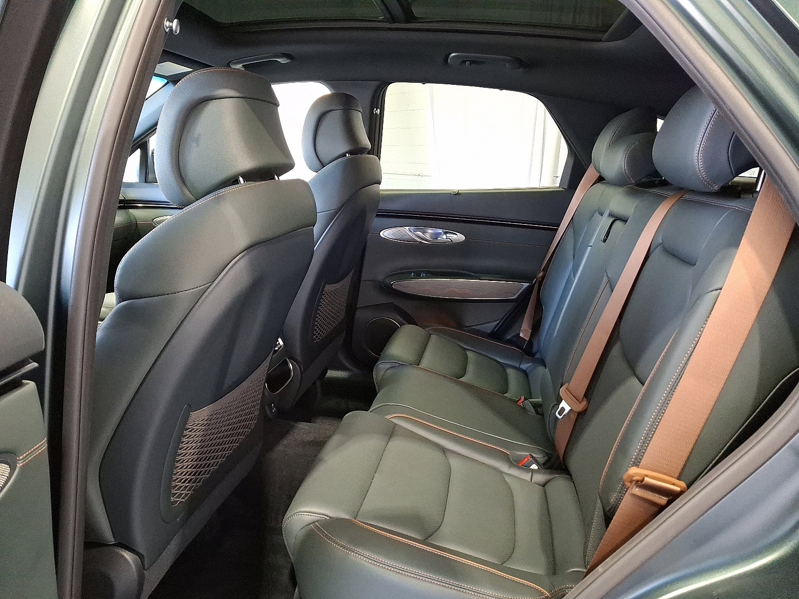 Used 2023 Genesis GV70 2.5T w/ Advanced Package image 8