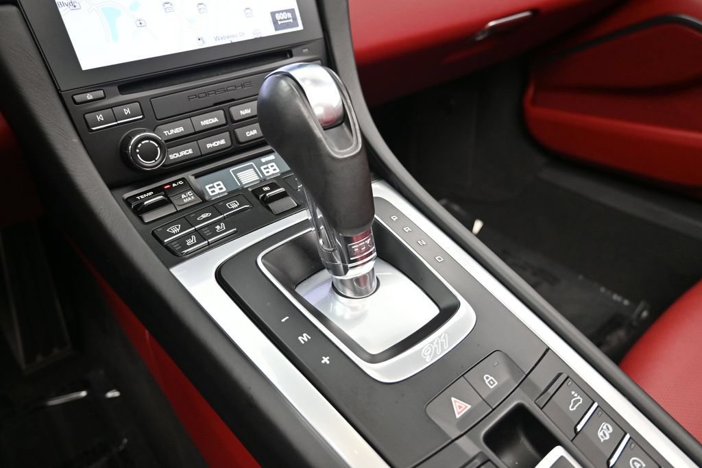 Certified 2019 Porsche 911 Targa 4 AWD/4WD image 21